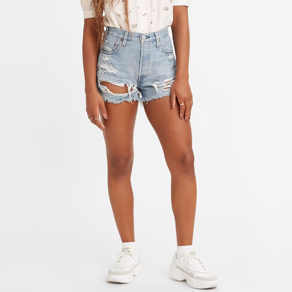 Levi’s 501 High Rise Women’s Shorts in Medium Wash